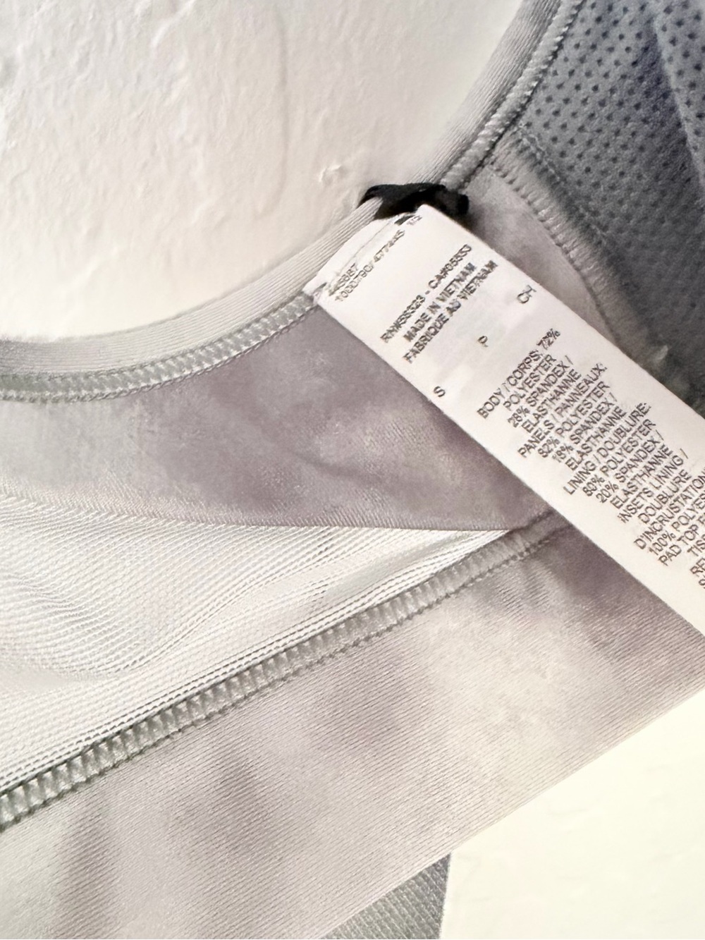 Nike Women’s Sports Bra in Gray Tie-Dye - Picture 8 of 9